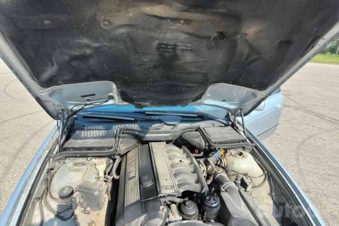 BMW 5 Series E39 Sedan 4-doors