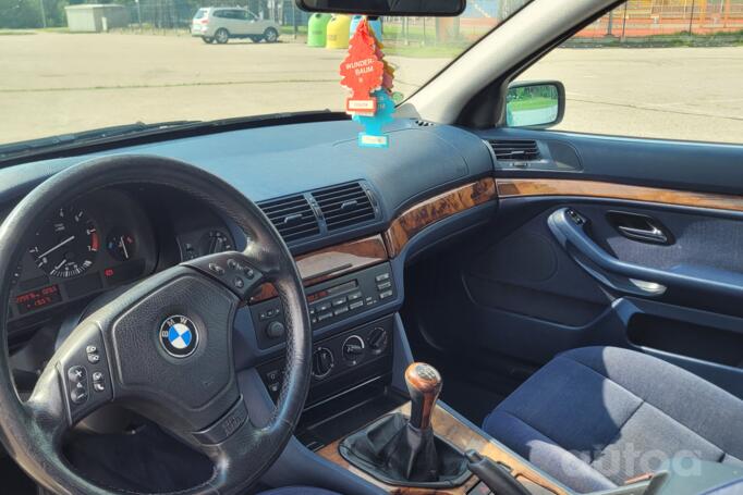 BMW 5 Series E39 Sedan 4-doors