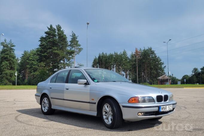 BMW 5 Series E39 Sedan 4-doors