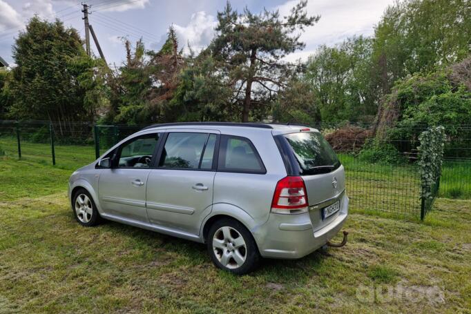 Opel Zafira B Minivan 5-doors