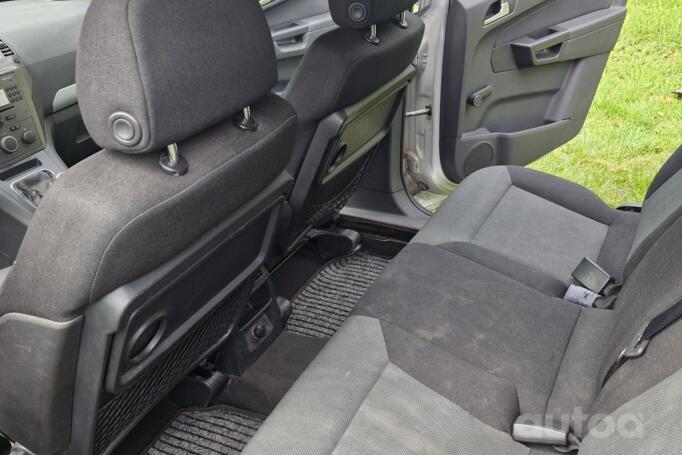 Opel Zafira B Minivan 5-doors