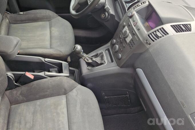Opel Zafira B Minivan 5-doors