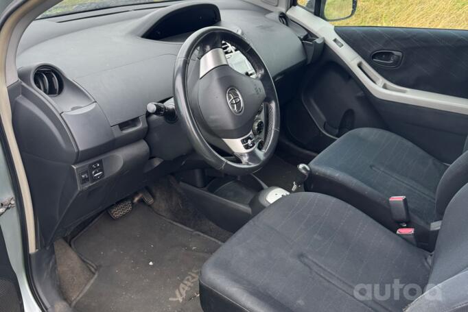 Toyota Yaris 2 generation