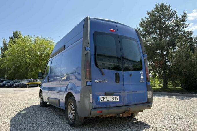 Renault Trafic 2 generation Minivan