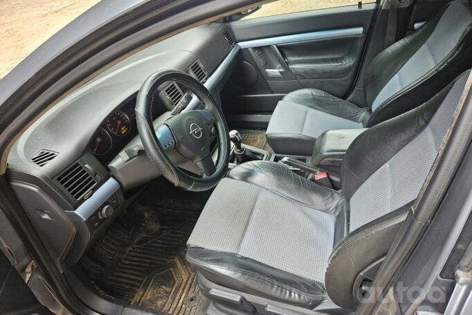 Opel Vectra C GTS hatchback