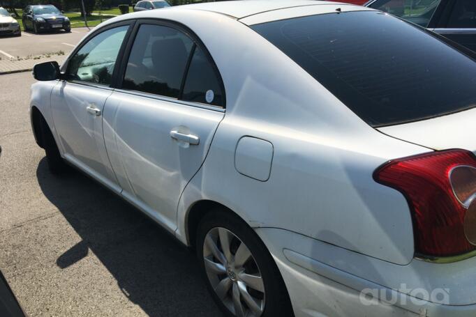 Toyota Avensis 2 generation [restyling] Sedan