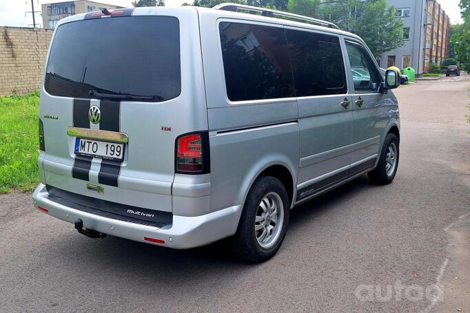 Volkswagen Multivan T5 Minivan