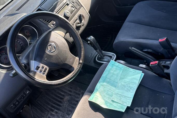Nissan Tiida C11 Hatchback