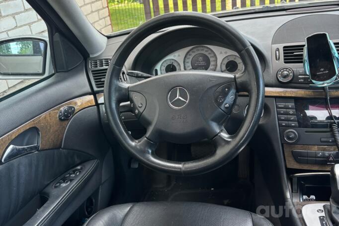 Mercedes-Benz E-Class W211/S211 Sedan 4-doors