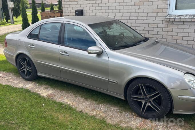 Mercedes-Benz E-Class W211/S211 Sedan 4-doors