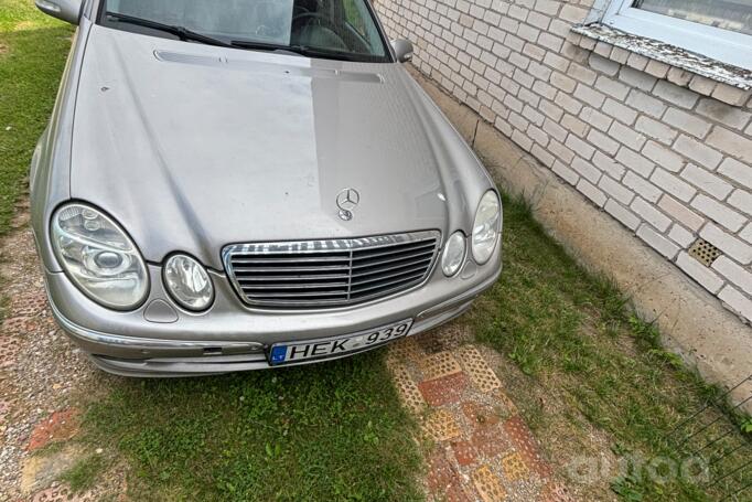 Mercedes-Benz E-Class W211/S211 Sedan 4-doors