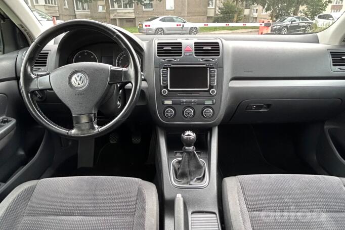 Volkswagen Jetta 5 generation Sedan 4-doors