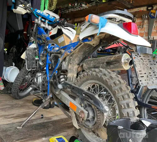 Suzuki DR