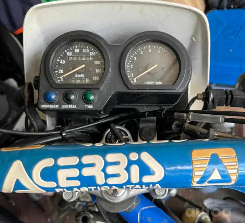 Suzuki DR
