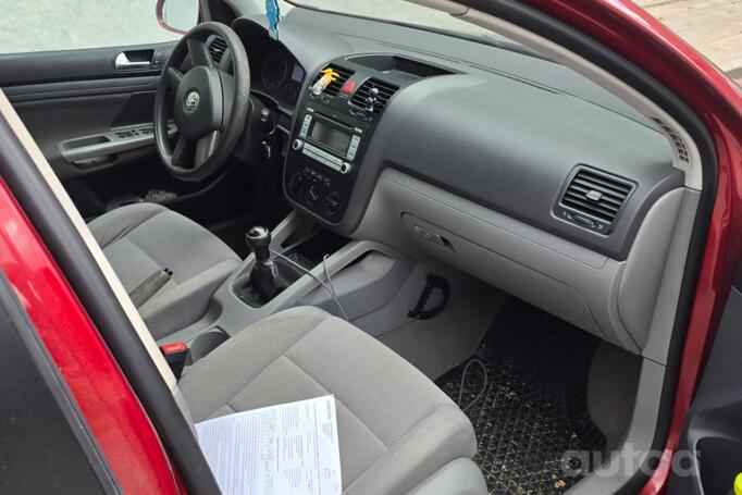 Volkswagen Golf 5 generation Hatchback 5-doors