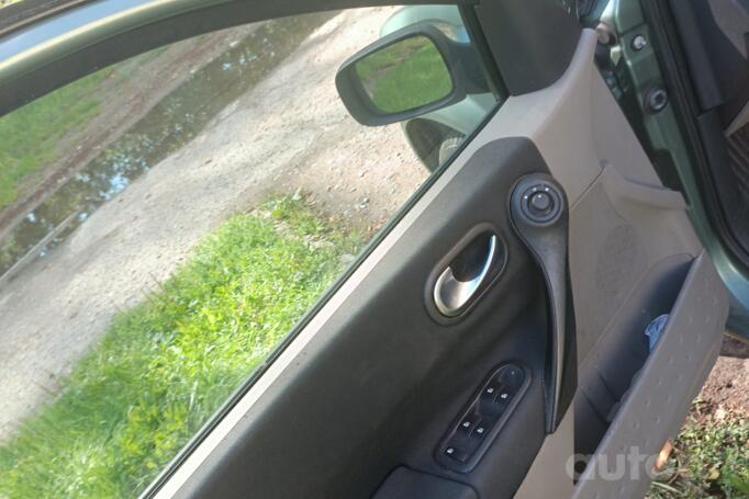 Renault Megane 2 generation Hatchback 5-doors