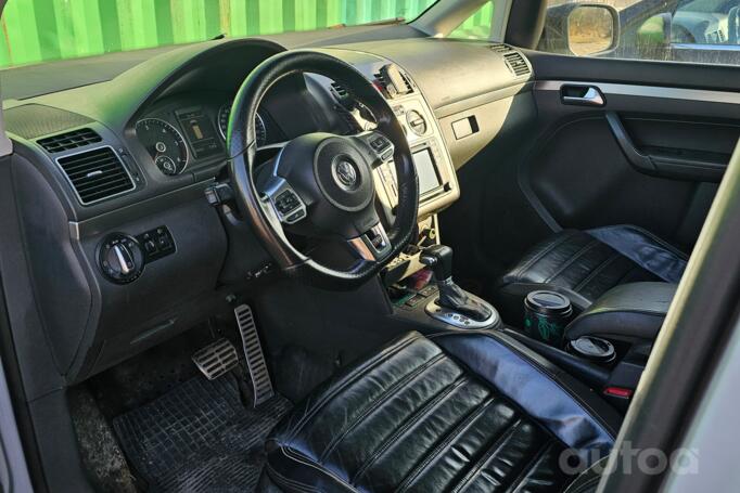 Volkswagen Caddy 3 generation Minivan 4-doors