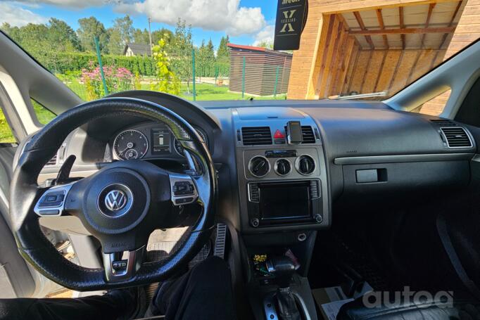 Volkswagen Caddy 3 generation Minivan 4-doors