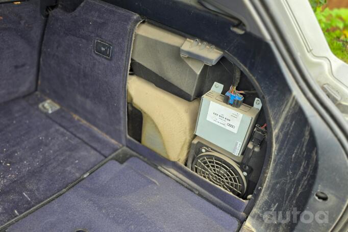 Audi A4 B6 Avant wagon 5-doors