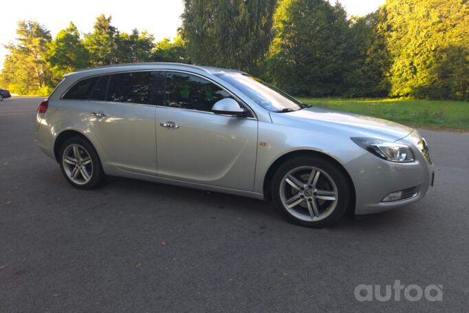 Opel Insignia A Sports Tourer OPC wagon 5-doors