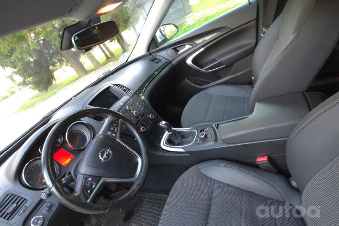 Opel Insignia A Sports Tourer OPC wagon 5-doors
