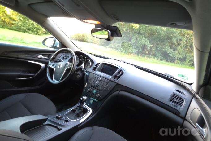 Opel Insignia A Sports Tourer OPC wagon 5-doors