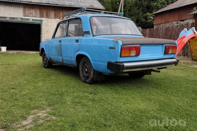 VAZ (Lada) 2105 1 generation Sedan