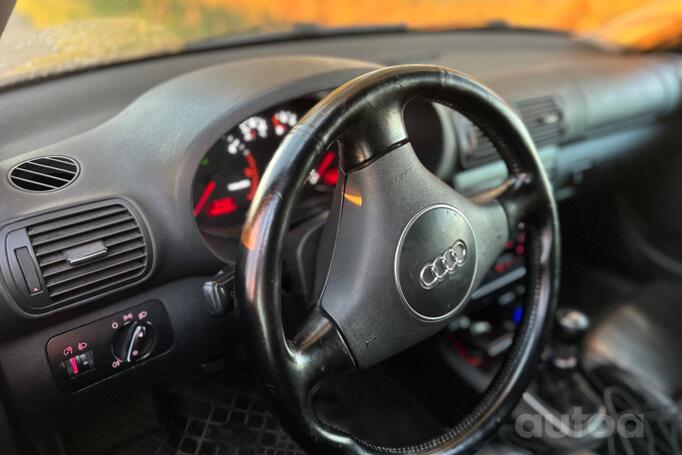 Audi A3 8L [restyling] Hatchback