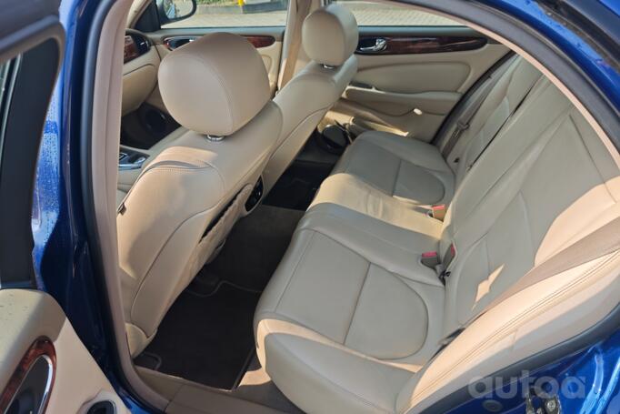 Jaguar XJ 3 generation (X350/X358)