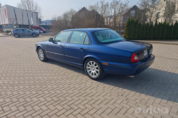 Jaguar XJ 3 generation (X350/X358)