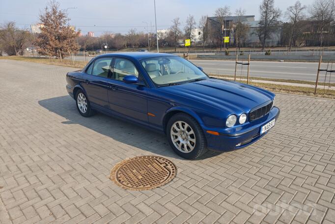 Jaguar XJ 3 generation (X350/X358)