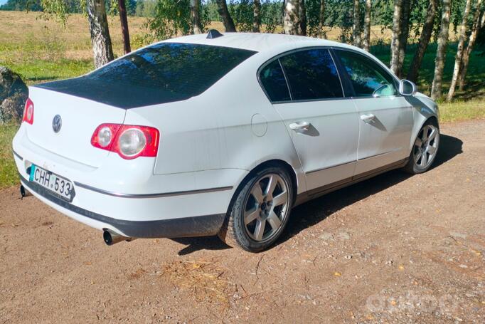 Volkswagen Passat B6 Sedan 4-doors