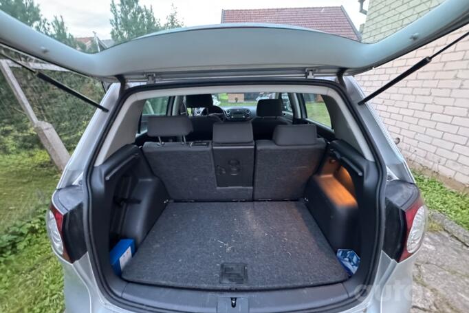 Volkswagen Golf Plus 1 generation