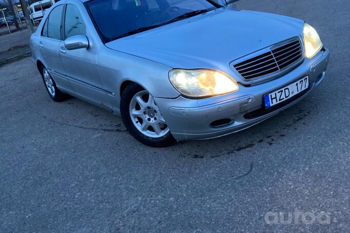 Mercedes-Benz S-Class W220 Sedan 4-doors