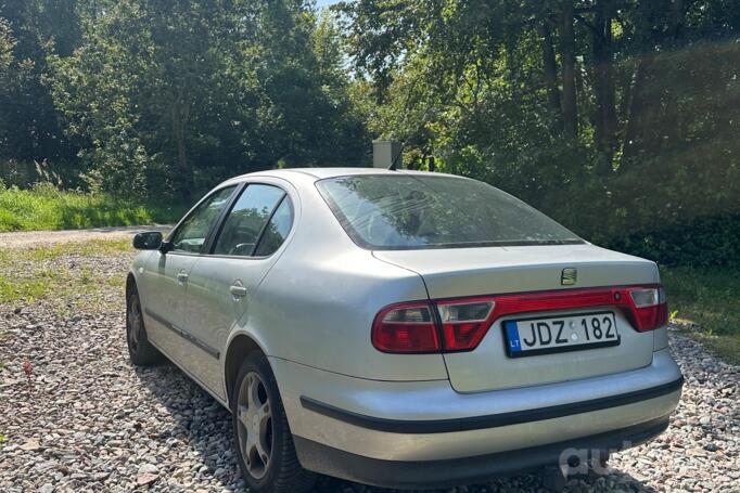 SEAT Toledo 2 generation Sedan
