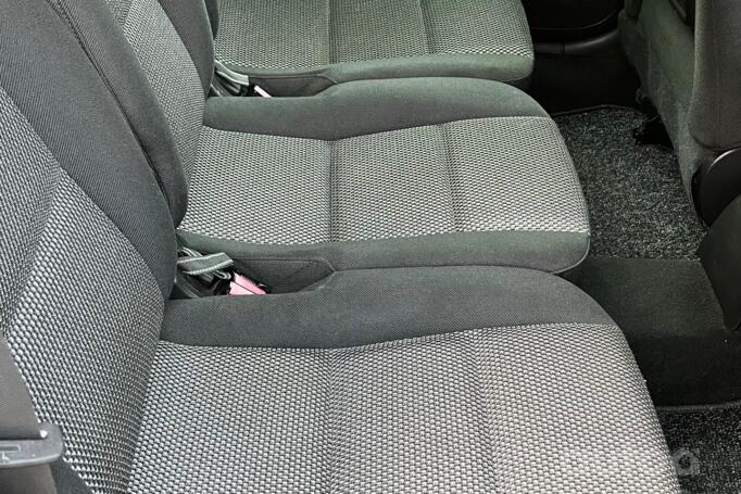 Peugeot 307 1 generation [restyling] Hatchback 5-doors