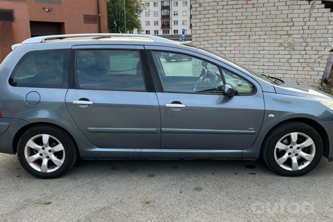 Peugeot 307 1 generation [restyling] Hatchback 5-doors