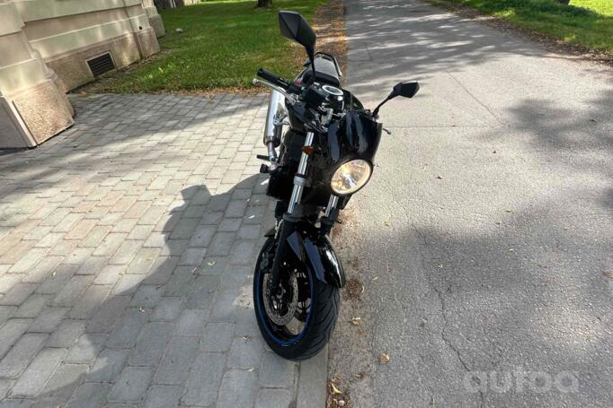 Suzuki SV