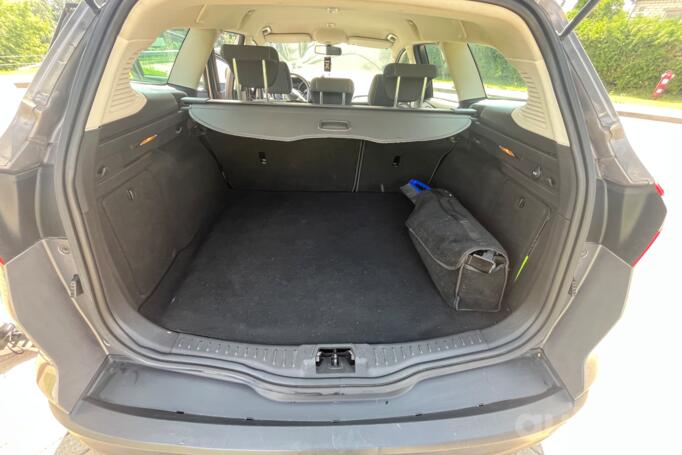 Ford Focus 3 generation wagon 5-doors