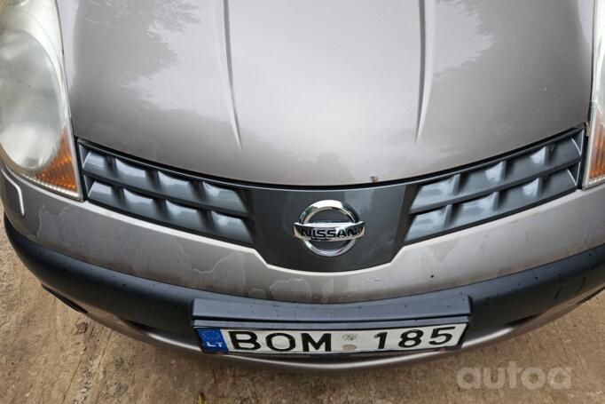Nissan Note E11 Hatchback