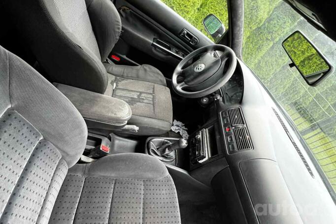 Volkswagen Golf 4 generation Hatchback 5-doors