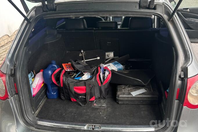 Volkswagen Passat B6 wagon 5-doors