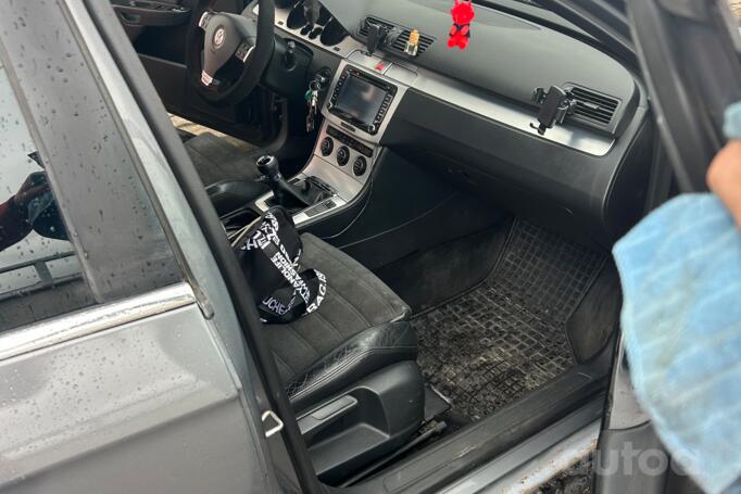 Volkswagen Passat B6 wagon 5-doors