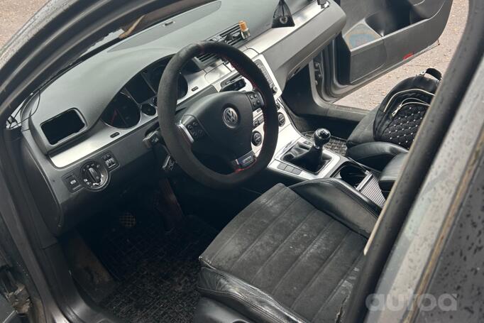 Volkswagen Passat B6 wagon 5-doors