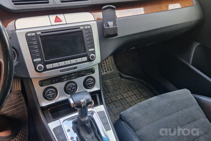 Volkswagen Passat B6 wagon 5-doors
