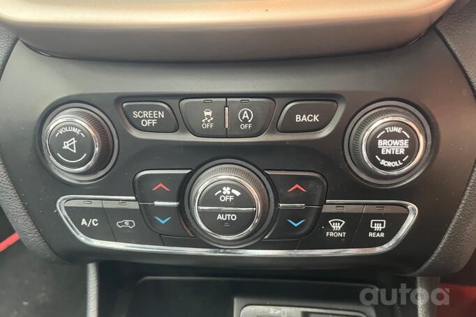 Jeep Cherokee KL SUV 5-doors