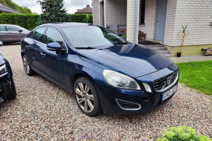 Volvo S60 2 generation Sedan