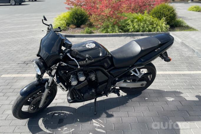 Yamaha FZS 600 Fazer