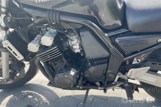 Yamaha FZS 600 Fazer
