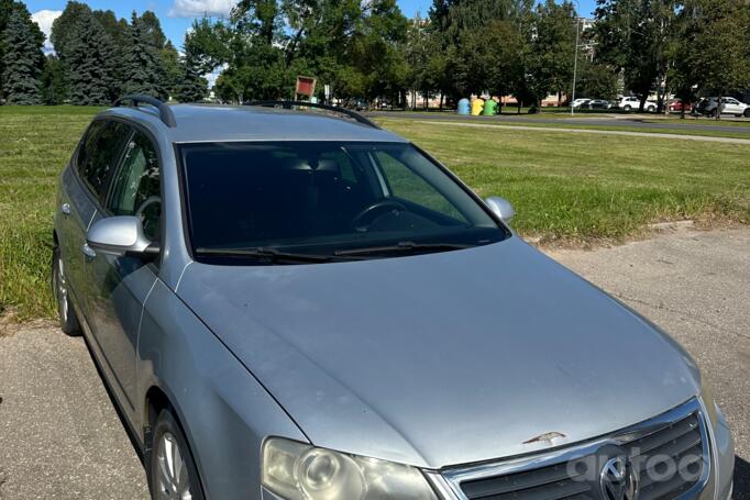 Volkswagen Passat B6 wagon 5-doors